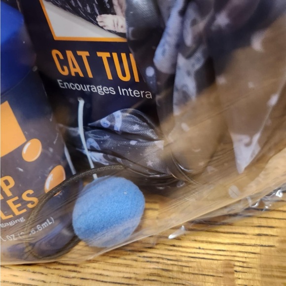 7 Piece Set Cat Assortment - Picture 6 of 6